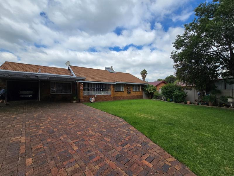 3 Bedroom Property for Sale in Vaalpark Free State